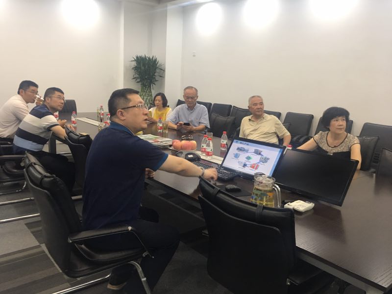 熱烈歡迎政協(xié)主席貢培興、新產(chǎn)業(yè)研究會副會長張建等一行參觀日聯(lián)科技